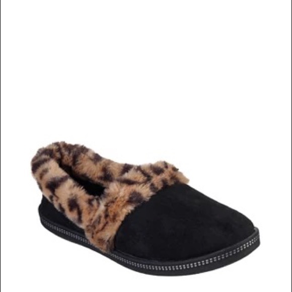 New Skechers Women's Cozy Campfire-Frisky Gal-Microfiber Slipper with Faux Fur - Picture 5 of 7